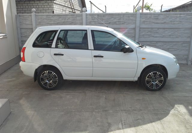 Lada Kalina 2013 